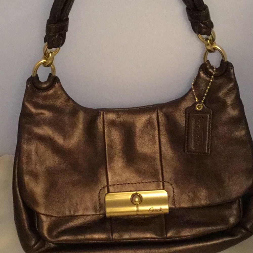 Classic shoulder bag